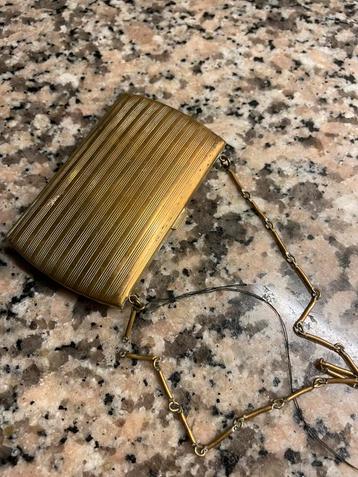 Antiek metalen beursje, geel metaal zonder stempels beschikbaar voor biedingen