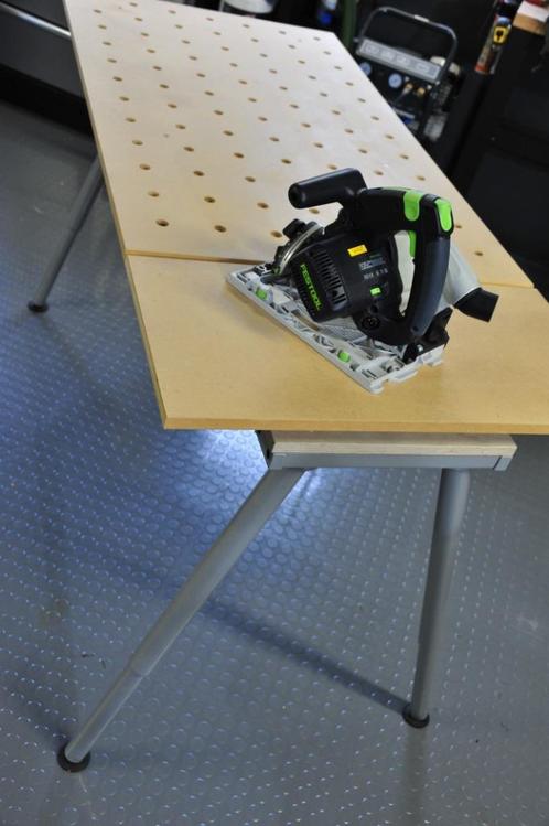 Grote MFT tafel - ruime maat 158x72 - voorzien van MFT gaten, Doe-het-zelf en Verbouw, Werkbanken, Zo goed als nieuw, 70 tot 120 cm