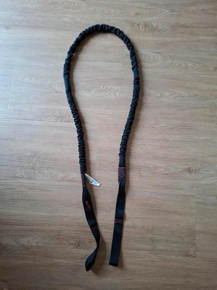 Nike resistance band medium als nieuw, Sport en Fitness, Fitnessmaterialen, Zo goed als nieuw, Weerstandband, Armen, Benen, Borst