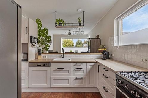 Keurige, gebruikte keuken, Huis en Inrichting, Keuken | Complete keukens, Zo goed als nieuw, Hoekkeuken, Crème, Hout, Ophalen