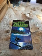 Roger Zelazny - Sign of the Unicorn - English, Boeken, Science fiction, Ophalen of Verzenden, Gelezen