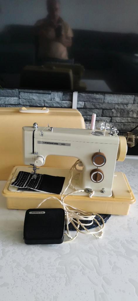 Naaimachine LEWENSTEIN 660 werkt goed, Hobby en Vrije tijd, Naaimachines en Toebehoren, Zo goed als nieuw, Naaimachine, Overige merken