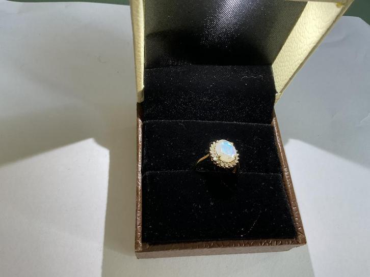 Ring goud met diamanten en maansteen, Sieraden, Tassen en Uiterlijk, Ringen, Nieuw, Dame, 17 tot 18, Goud, Ophalen of Verzenden