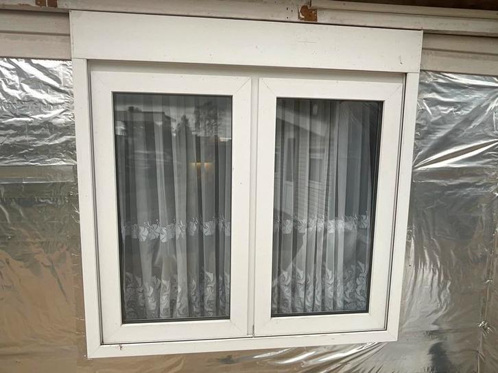 Kunstof kozijnen met dubbel glas ook los te koop, Doe-het-zelf en Verbouw, Kozijnen en Schuifpuien, Gebruikt, Raamkozijn, Kunststof