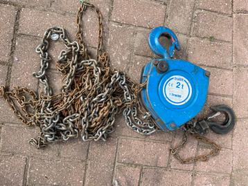 Tralift 2t kettingtakel beschikbaar voor biedingen