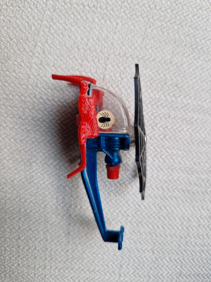 1977 the amazing spider-man corgi junior spidercopter, Verzamelen, Film en Tv, Actiefiguur of Pop, Ophalen of Verzenden