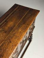 Engelse Dresser sidetable 17e eeuw, Ophalen