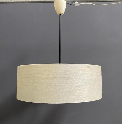 60 jaren wit crème kunststof met TEAK grote ronde hang lamp, Huis en Inrichting, Lampen | Hanglampen, Gebruikt, 50 tot 75 cm, Hout