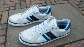 Tommy Hilfiger sneakers. Schoenen  beschikbaar voor biedingen