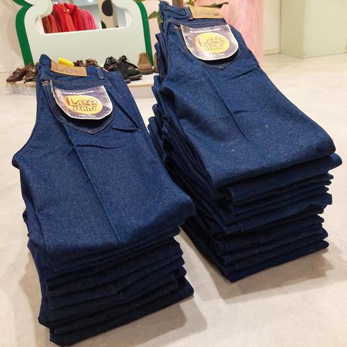 Vintage 25 paar partij deadstock Lee jeans XS/S, Kleding | Dames, Spijkerbroeken en Jeans, Nieuw, W27 (confectie 34) of kleiner