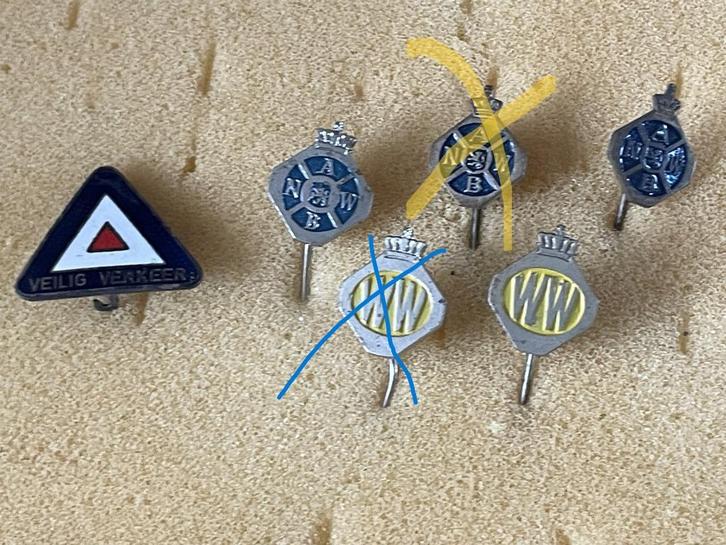 Anwb - wegenwacht - veilg verkeer speldje, Verzamelen, Speldjes, Pins en Buttons, Zo goed als nieuw, Speldje of Pin, Merk, Ophalen of Verzenden