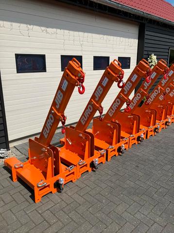 Hijsjib jib euro jib 3ton. Verreiker heftruck shovel etc. beschikbaar voor biedingen