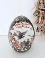 Decoratief ei van porselein met beschildering vogels, Antiek en Kunst, Antiek | Keramiek en Aardewerk, Ophalen of Verzenden