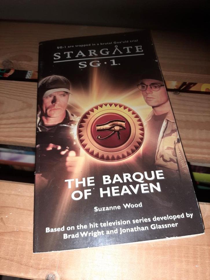 Stargate SG-1: The Baroque of Heaven - Suzanne Wood, Boeken, Science fiction, Zo goed als nieuw, Ophalen of Verzenden