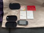 PSP 1004 Nette Staat + Games, Hoesjes & Boekjes, Spelcomputers en Games, Met games, Zwart, Ophalen of Verzenden, Zo goed als nieuw