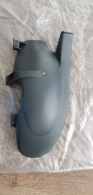 Gloednieuw OEM Achterspatbord Gilera Runner 125-180cc 2 Takt beschikbaar voor biedingen