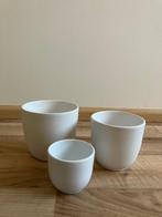 Set of 3 White Plant Pots, Rond, Zo goed als nieuw, Aardewerk, Tuin