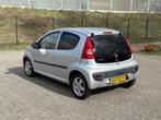 Peugeot 107 1.0-12V Black & Silver AIRCO I NAP I LEER I GOED, Auto's, Voorwielaandrijving, Euro 5, Gebruikt, 4 stoelen