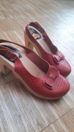 Mooie rode Swedish Hasbeens klompjes Toffel 39, Kleding | Dames, Schoenen, Ophalen of Verzenden, Zo goed als nieuw, Rood, Sneakers of Gympen
