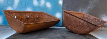 Muurtrog. Antiek. Prachtige ouderdoms patina.  2 stuks.  beschikbaar voor biedingen