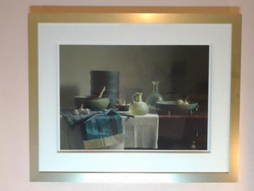 H.Helmanteel.Romeins glass en Chinese rok op Spaanse tafel beschikbaar voor biedingen