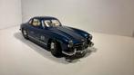 Mercedes benz 300 sl bleu Bburago 1.18, Hobby en Vrije tijd, Modelauto's | 1:18, Ophalen of Verzenden, Bburago, A, A