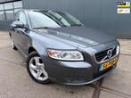 Volvo V50 2.0 Sport * NAP * APK * NAVI * BLUETOOTH *, Gebruikt, 1279 kg, V50, Parkeersensor