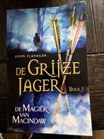 Boeken de grijze jager, Boeken, Ophalen of Verzenden, Gelezen, John Flanagan