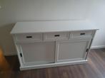 Witte servieskast/ dressoir te koop, Huis en Inrichting, Kasten | Dressoirs, Ophalen, Gebruikt, 25 tot 50 cm