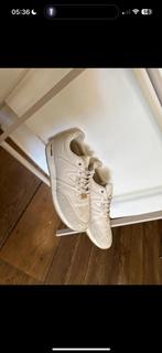 Leuke beige Sneakers van Mexx maat 38 zgan!!, Ophalen of Verzenden, Zo goed als nieuw, Schoenen