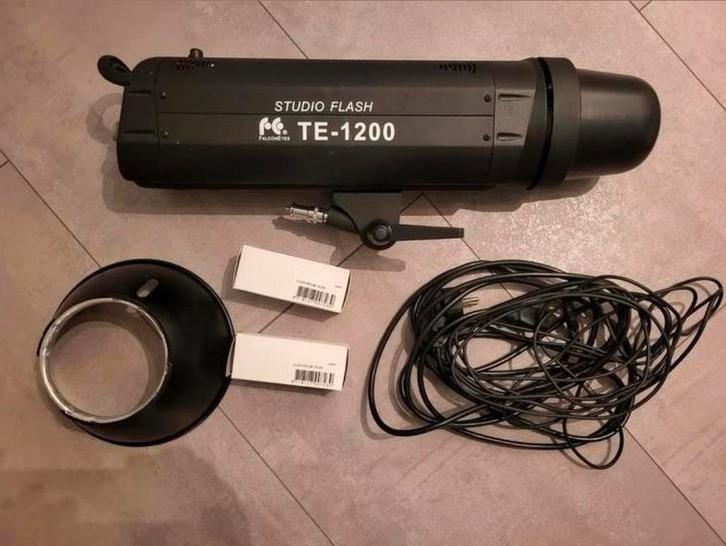 Fotostudio Lampen flitsers en Statieven Set, Audio, Tv en Foto, Fotografie | Fotostudio en Toebehoren, Gebruikt, Lamp of Flitsset