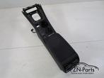 VW Passat B8 Middenconsole Met Armsteun Stof, Ophalen of Verzenden, Gebruikt