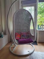 Rieten hangstoel in zeer goede staat., Ophalen of Verzenden, Gebruikt, Bruin, Eén