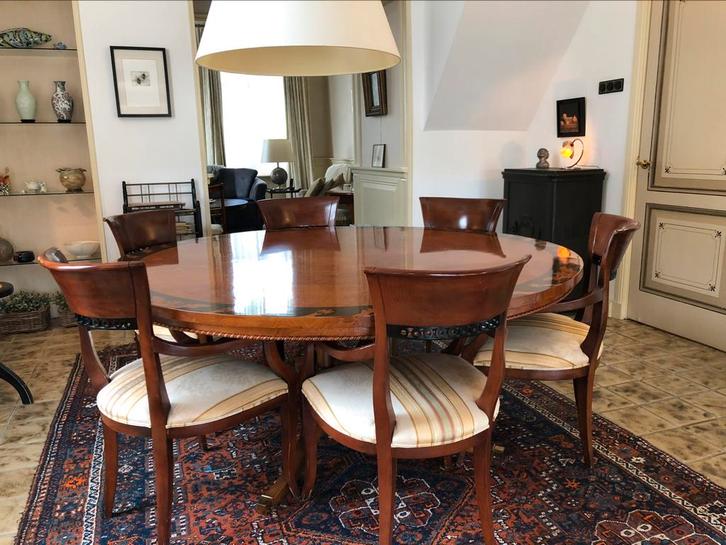 Exclusieve ronde eetkamertafel Italiaans desing., Huis en Inrichting, Tafels | Eettafels, Ophalen