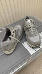 Zilver kleurig sneaker leer. Van Poelman maat 37 zgan, Ophalen of Verzenden, PS Poelman, Grijs, Sneakers of Gympen