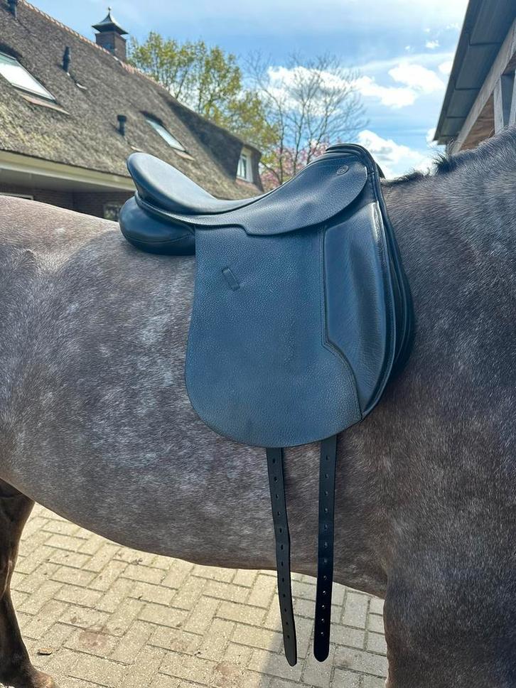 Kieffer Europe CT dressuur zadel 18 inch, Dieren en Toebehoren, Paarden en Pony's | Zadels, Zo goed als nieuw, Dressuur, Ophalen of Verzenden