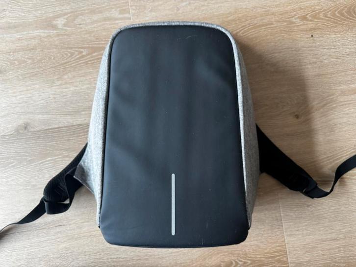 XD Design Bobby original - Anti-Diefstal Rugzak, Computers en Software, Laptoptassen, Zo goed als nieuw, 17 inch of meer, Ophalen of Verzenden