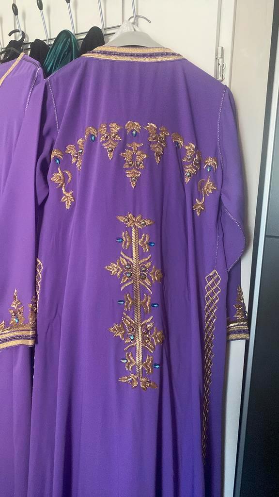 Mooie Takchita op Maat met Kralen, Kleding | Dames, Gelegenheidskleding, Zo goed als nieuw, Paars, Ophalen of Verzenden
