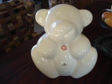 Beer van Porselein beschikbaar voor biedingen