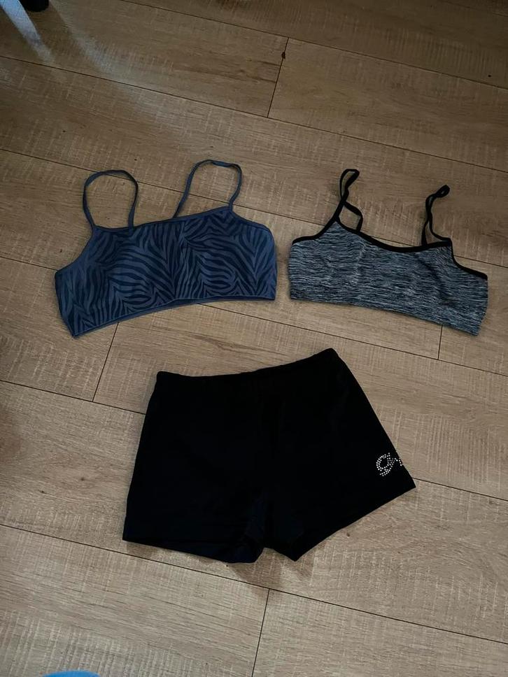 e 140 146 Zwartturnballet gymnastiek Zwart turnbroekje short, Kinderen en Baby's, Kinderkleding | Maat 140, Zo goed als nieuw