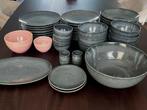 HEMA Porto Servies - antraciet zwart - 8/10 personen, Huis en Inrichting, Ophalen, Zo goed als nieuw, Effen, Aardewerk