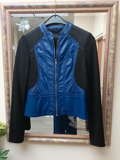 Prachtig leather look/ stof jasje maat 38 van Expresso, Kleding | Dames, Jasjes, Kostuums en Pakken, Zo goed als nieuw, Maat 38/40 (M)