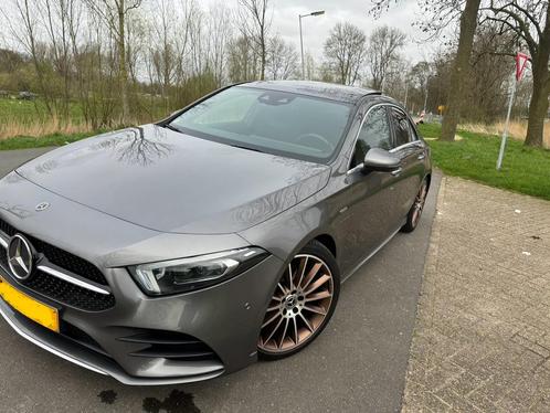 Mercedes-Benz A-Klasse A 200 163pk 7G-DCT 2019 Grijs, Auto's, Mercedes-Benz, Particulier, A-Klasse, Benzine, Euro 6, Hatchback