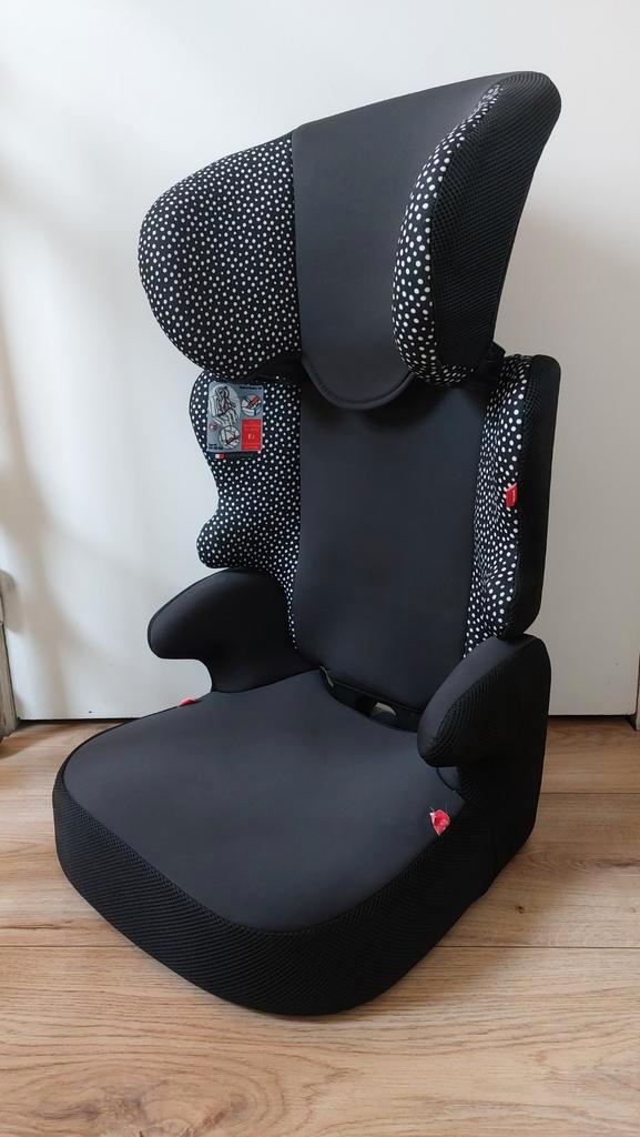 Autostoel met zitverhoger in nette staat, Kinderen en Baby's, Autostoeltjes, Zo goed als nieuw, Overige merken, 15 t/m 36 kg, Autogordel