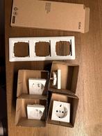 Gira Cetraalplaat + Afdekramen ( wit ), Ophalen of Verzenden, Nieuw, Stopcontact