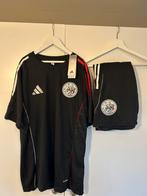 Ajax trainingsshirt en broekje 25/26 maat M, Ophalen of Verzenden, Nieuw