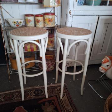 2 Thonet barkrukken - Rotan zitting beschikbaar voor biedingen