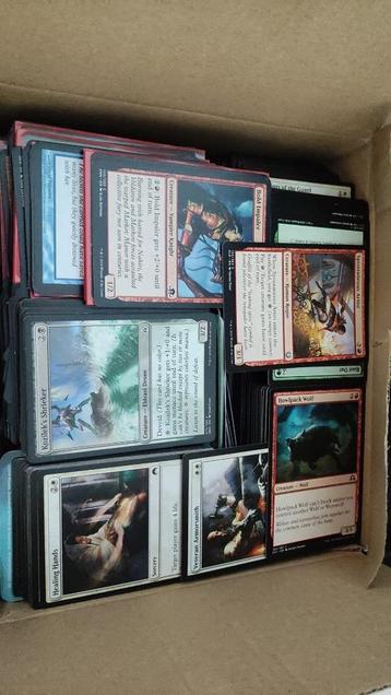 Magic kaarten - doos vol.  beschikbaar voor biedingen