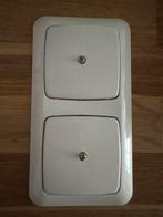Dubbele afdekplaat stopcontact- Wit, Doe-het-zelf en Verbouw, Elektra en Kabels, Ophalen, Gebruikt, Stopcontact