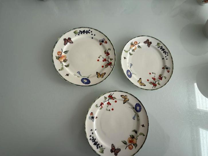 Vintage Aardewerk Borden van janneke brinkman 17,5 cm, Huis en Inrichting, Keuken | Servies, Gebruikt, Bord(en), Overige stijlen